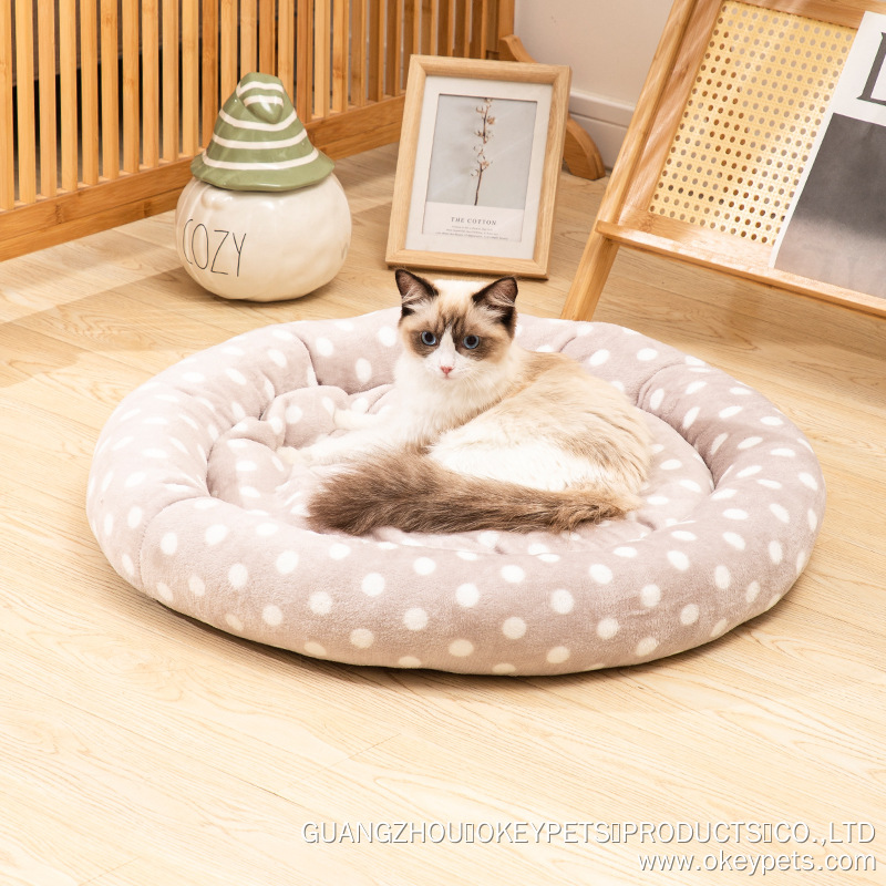 Lits pour chats en gros pour chats d'intérieur, coussins doux et chauds en peluche, fond imperméable et moelleux 14