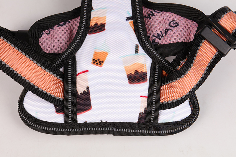 Harnais réfléchissant et respirant pour chien, idéal pour la marche. 14