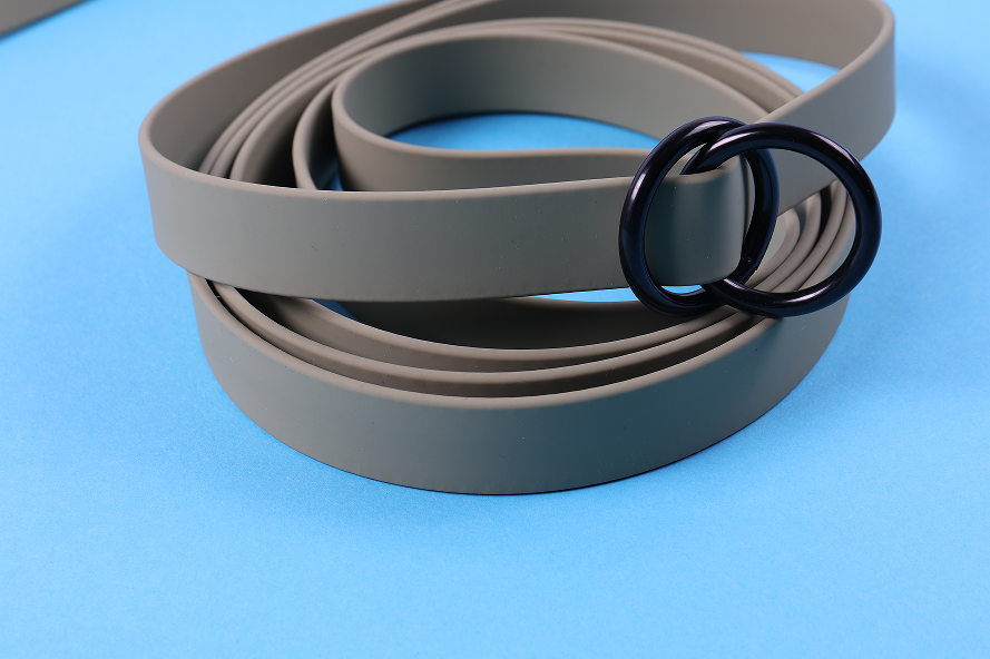 Laisse pour chien OKEYPETS personnalisée, résistante et durable, à double crochet, imperméable, en PVC, mains libres 18