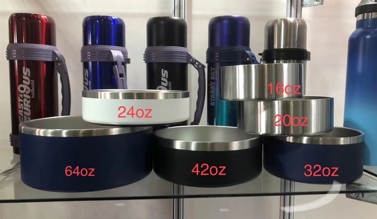 Gamelle pour chien de haute qualité, multicolore, en acier inoxydable, disponible en gros. 19