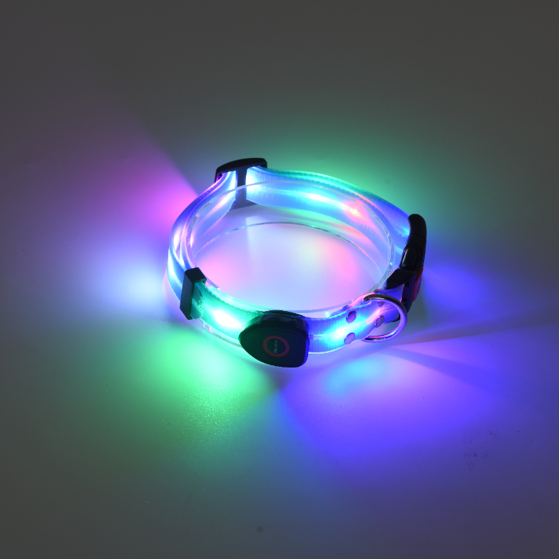 Collier lumineux pour chien pour les promenades nocturnes - Collier LED phosphorescent étanche pour chiens de petite, moyenne et grande race 16