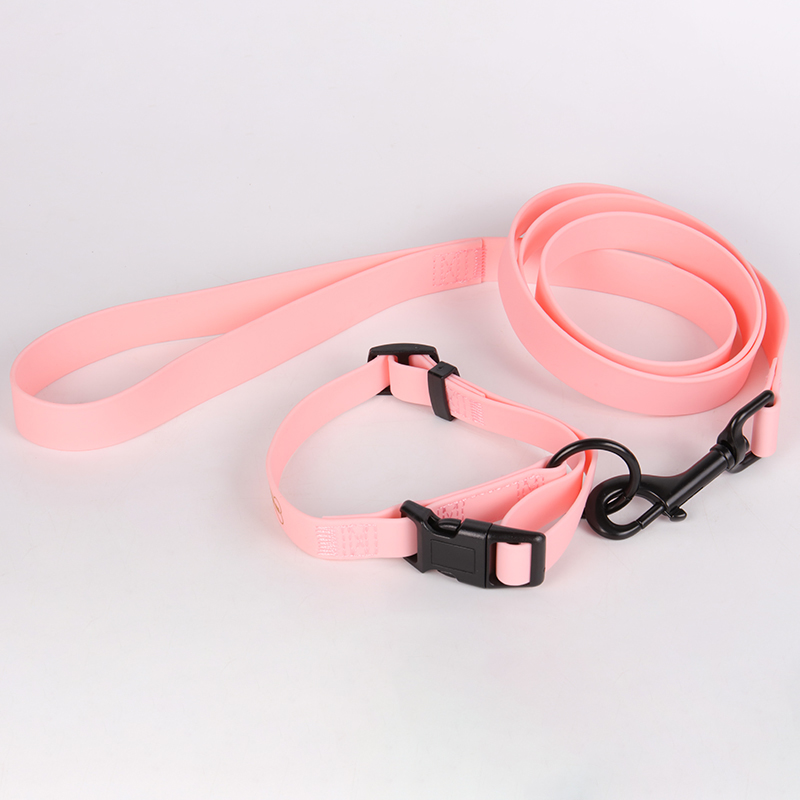 Collier pour chien OKEYPETS rose, ajustable et imperméable, en PVC, avec boucle et anneau métallique. 12