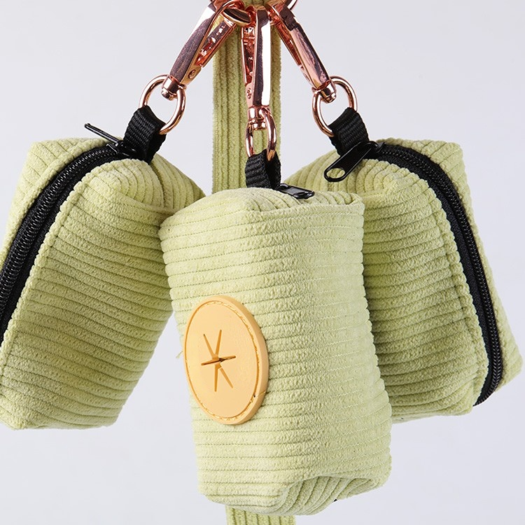 Distributeur de sacs à déjections canines en denim personnalisé 26