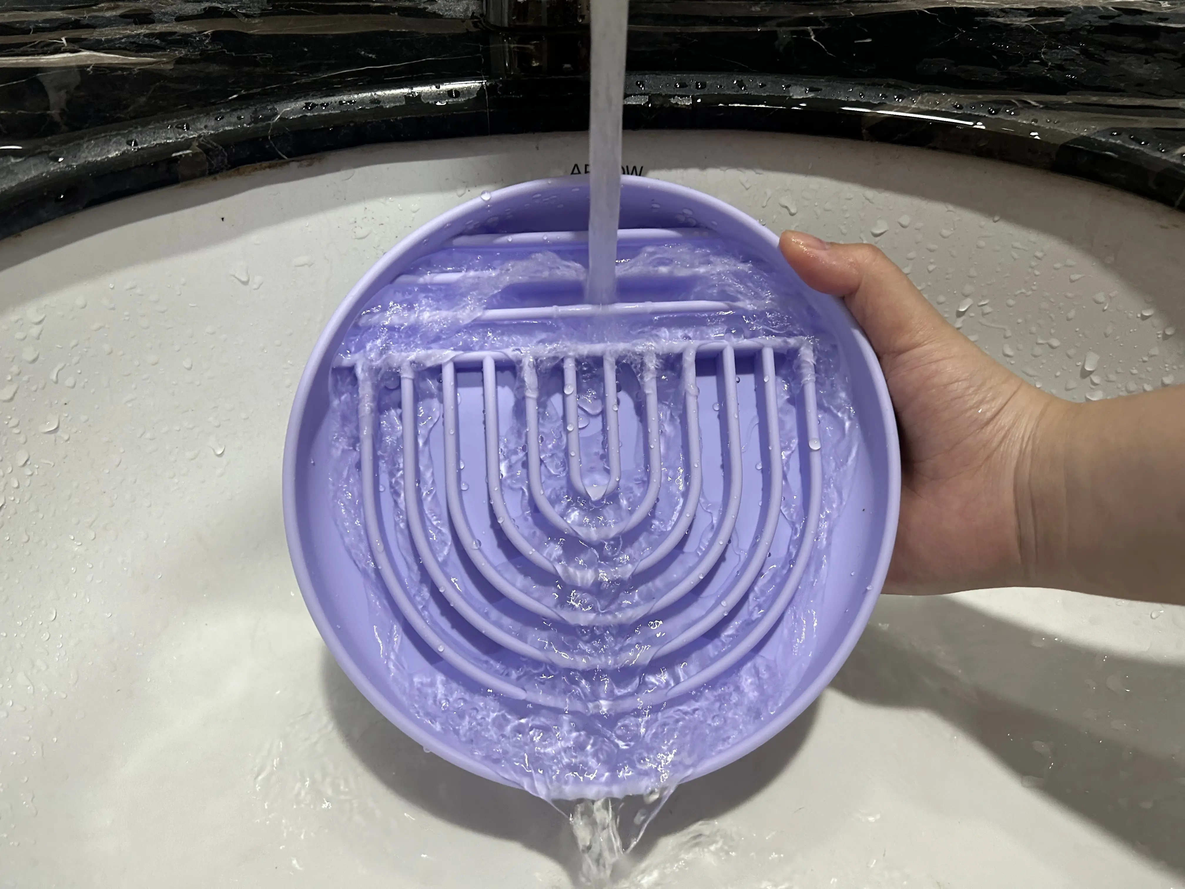 Ró-dhéanach do go leor daoine, ach iontach do na daoine óga”, image size:4032x3024