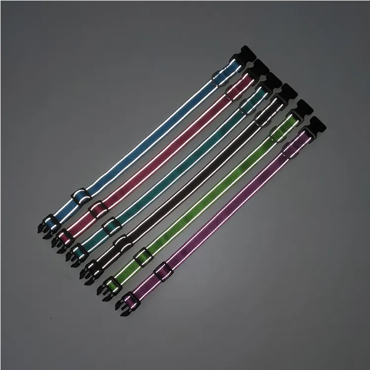 Collar reflectante de nailon para perros con hebilla de seguridad: alta visibilidad y durabilidad. 5