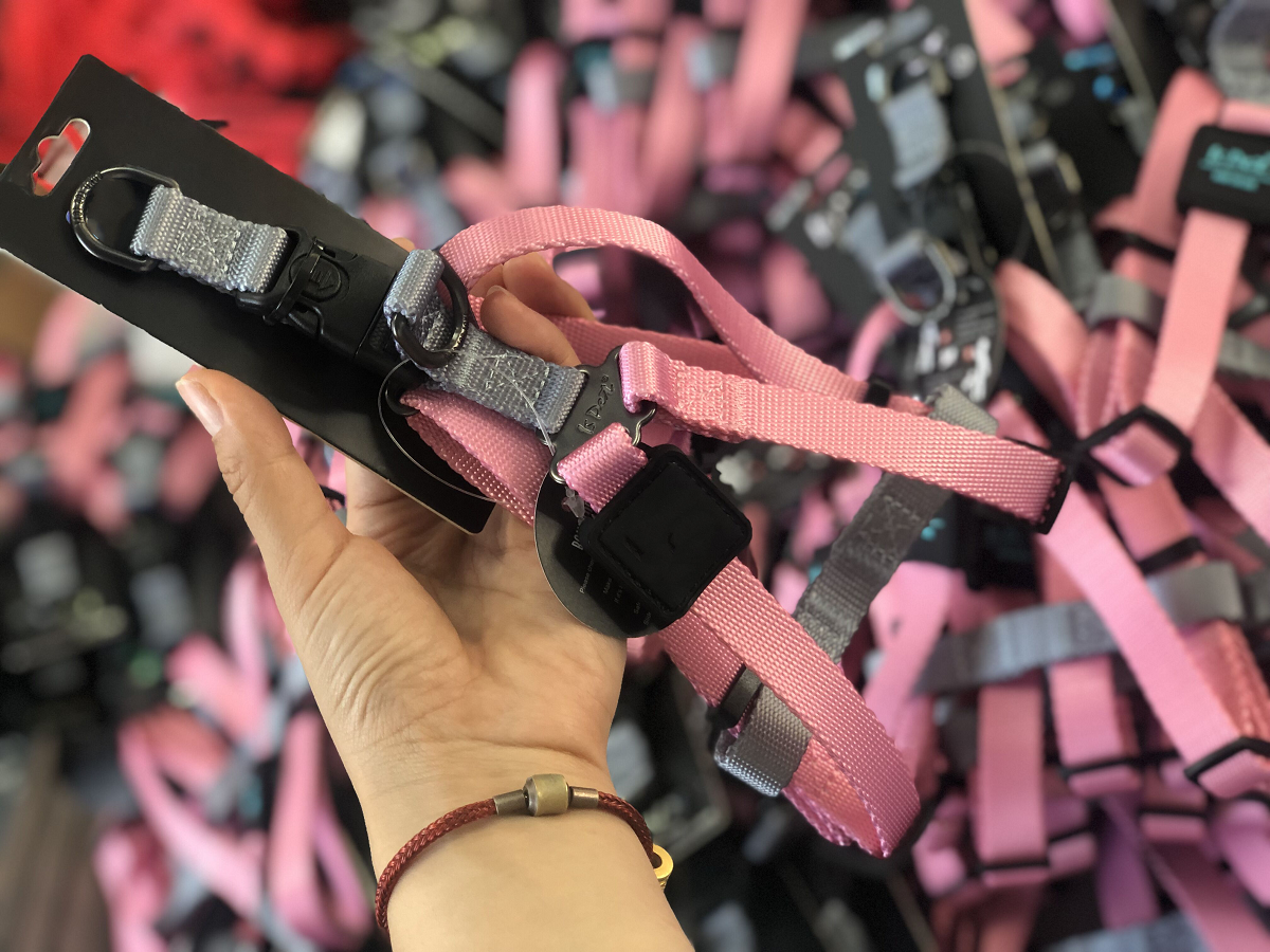 Laisse tactique pour chien OKEYPETS personnalisée avec logo, réglable, robuste et à dégagement rapide, avec poignée de transport. 18