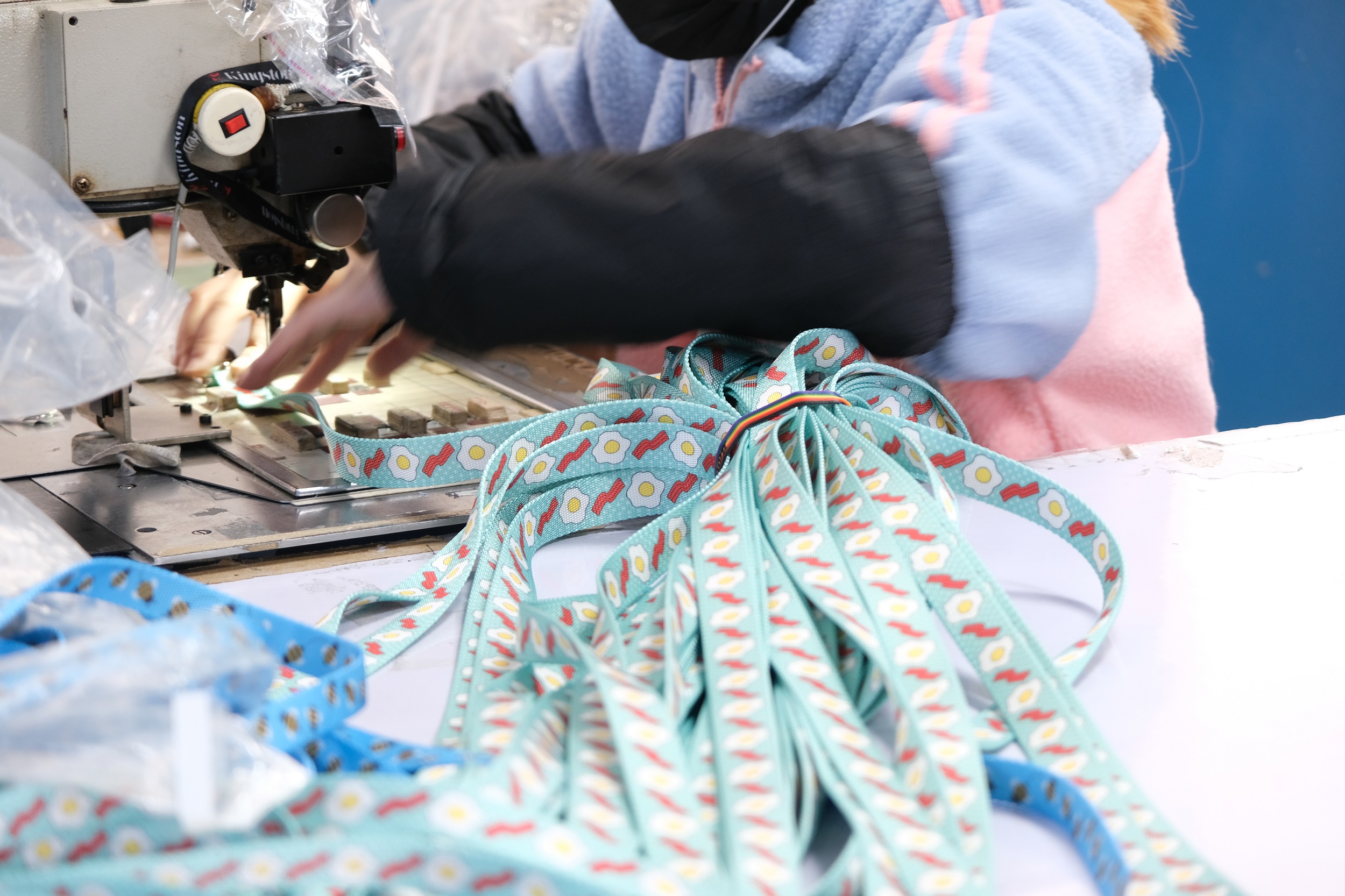 Collier et laisse tactiques en nylon OKEYPETS pour chien. Collier de dressage souple avec boucle militaire et poignée de contrôle. 25