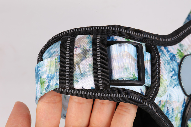 Harnais pour chien robuste et durable, en tissu Oxford résistant et anti-traction. 13