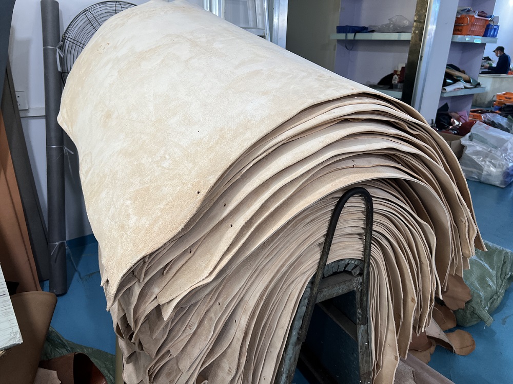 OKEYPETS - Colliers pour chiens en cuir imprimé OKEYPETS, couleur unie, véritables créations de designers, durables, réglables et confortables, grand collier en cuir de vachette. 17