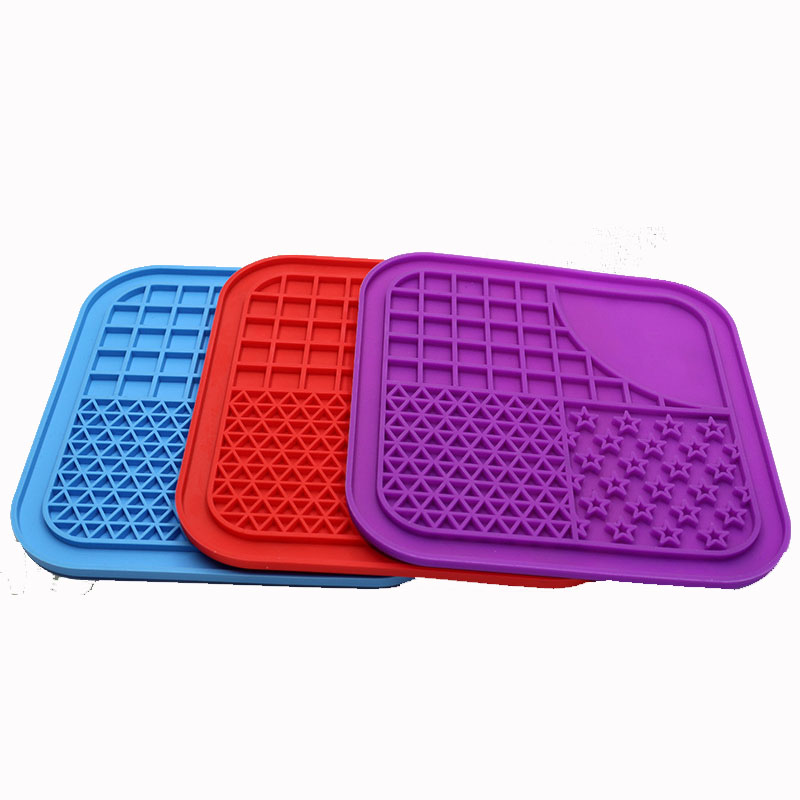 Tapis pour gamelle de chien antidérapant en silicone, tapis de table plus épais et imperméable pour chat, tapis pour gamelle lente. 5