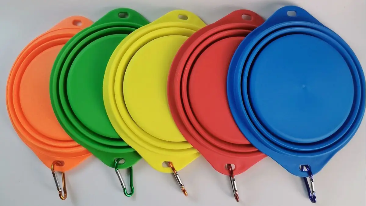 Gamelles pliables pour chiens en gros, en stock, colorées, pour toutes races de chiens, chats et chiots, en silicone sans danger. 1