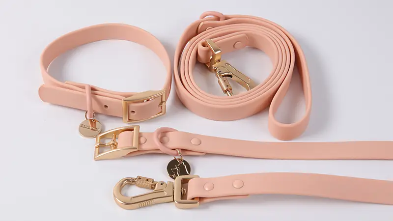 PVC hundehalsbånd og snor Justerbart metaltilbehør Silikone kæledyrshalsbånd til hund 1
