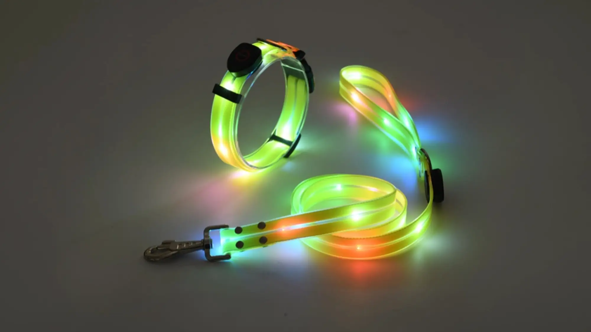 Laisse et collier lumineux LED pour chien, rechargeables et étanches, phosphorescents. 1