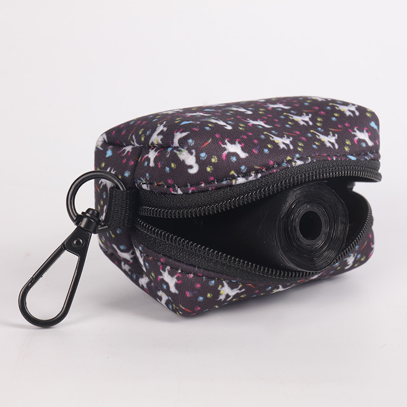 OKEYPETS - Porte-sacs à déjections canines professionnel, sûr et confortable, avec bandana, laisse et nœud papillon. Ensemble collier et harnais pour chien (OEM). 17