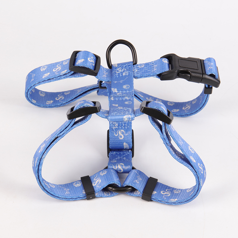 Fabricant chinois de harnais pour chiens à sangle réglable, harnais pour animaux de compagnie à motifs personnalisés à vendre 14