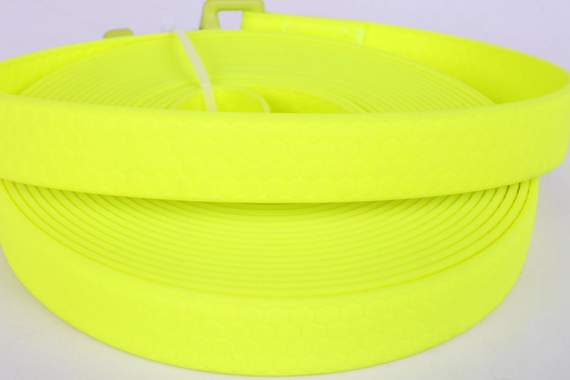 Laisse pour chien Okeypets, résistante, imperméable et écologique, en sangle PVC souple et durable. 10