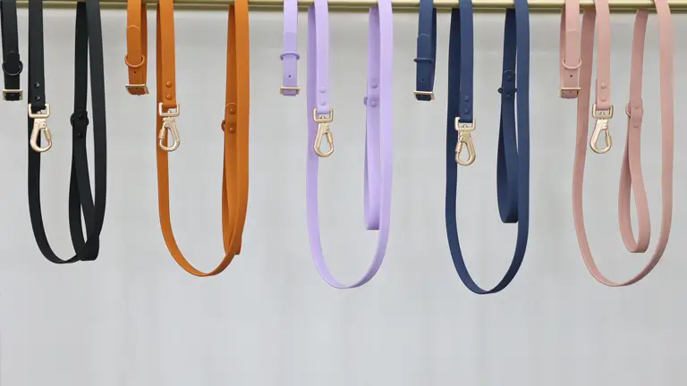 OKEYPETS Partihandel PVC Hundkoppel Och Halsband Set Med Personlig Namnskylt Vattentätt Slitstarkt PVC Hundkoppel Halsband 1