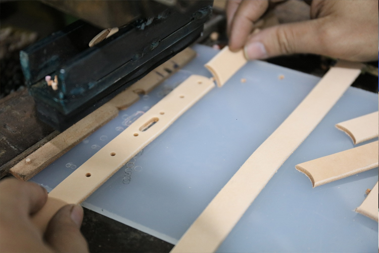 Colliers pour chiens personnalisés en cuir de vachette véritable naturel, confortables, décoratifs et résistants. 19