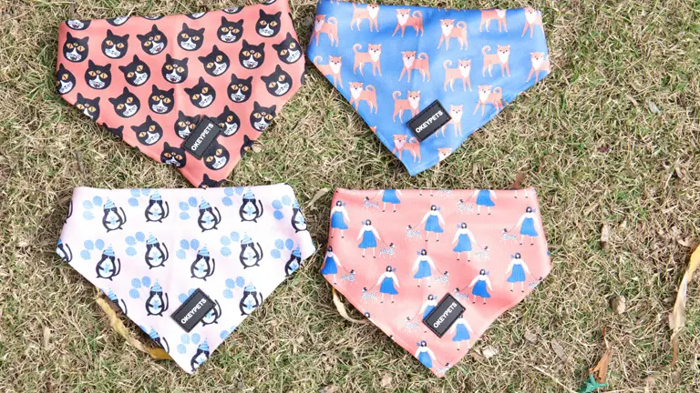 OKEYPETS Pet Puppy Bandana krčná šatka prispôsobiteľná polyesterová štýlová trojuholníková šatka pre psov 1