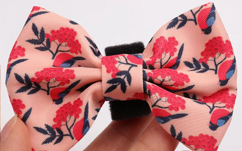 OKEYPETS Produits pour animaux de compagnie en gros Nœuds papillon imprimés pour animaux de compagnie personnalisés et ajustables à prix avantageux, assortis au collier pour chien 1