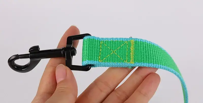 Bamboo Dog Leash with Reflective Stitching 3