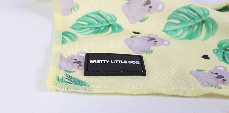 OKEYPETS Brugerdefineret vaskbar justerbar tegneseriemønsterdesign trykt kæledyrshundetørklæde hundetrekantbandana 11