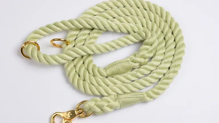 Laisse pour animaux de compagnie Ombre multicolore, fabriquée à la main, en corde de coton tressée résistante et de couleur unie. 1