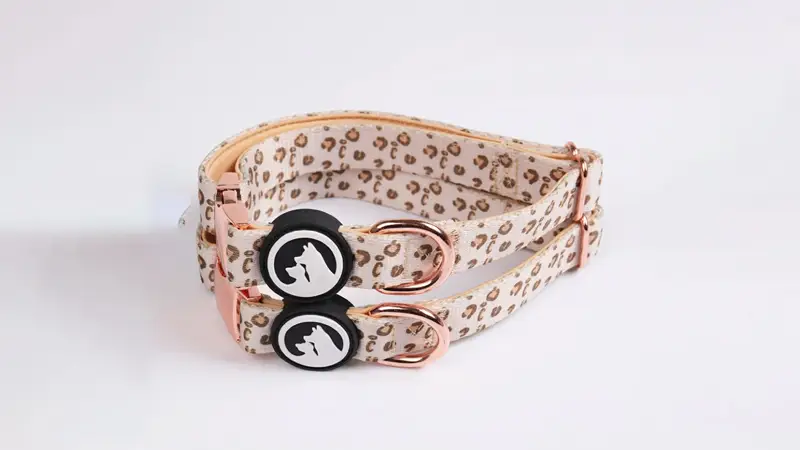 OKEYPETS - Collaria Canina Neoprene Eleganter Confecta, Annulis D Impressis Ad Personam, Parva Media, Non Trahens. Collarium Caninum Neoprene. 1