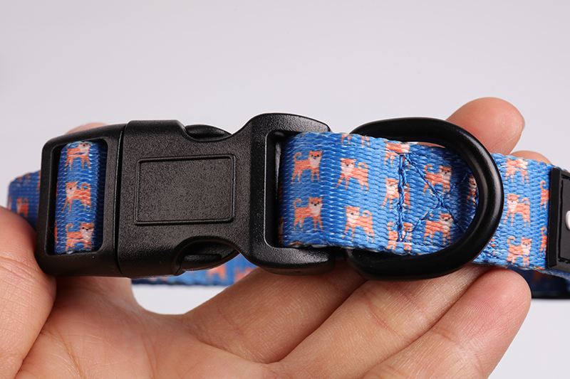 Harnais pour chien réversible rembourré en néoprène polyester, anti-traction, avec collier et laisse. 14