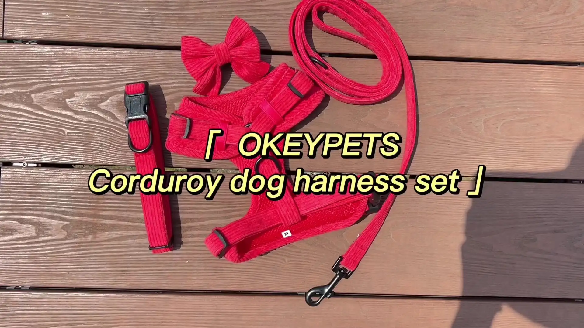 OKEYPETS - Úim Mhadraí Corduroy le Lógó Saincheaptha Mórdhíola,  Sábháilteacht Mogalra Aeir agus Sealbhóir Mála Cac, image size:1920x1080