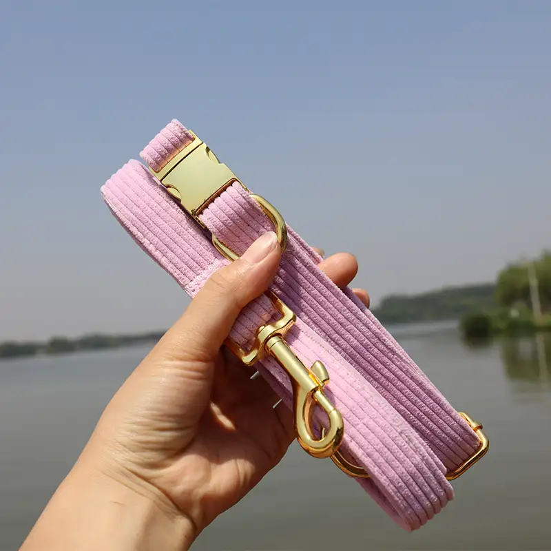 OKEYPETS - Set Kolar Tali Anjing Mewah Baldu Bercorak Korduroi Mesra Alam Berwarna-warni 1