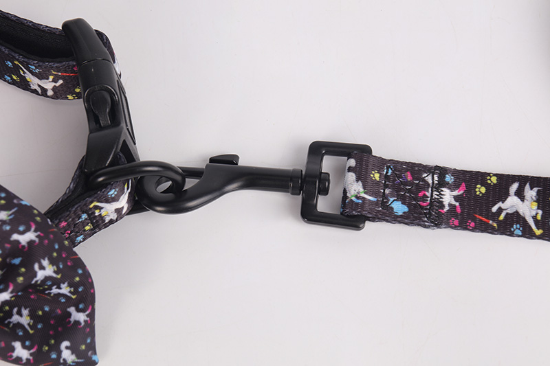 OKEYPETS - Porte-sacs à déjections canines professionnel, sûr et confortable, avec bandana, laisse et nœud papillon. Ensemble collier et harnais pour chien (OEM). 14