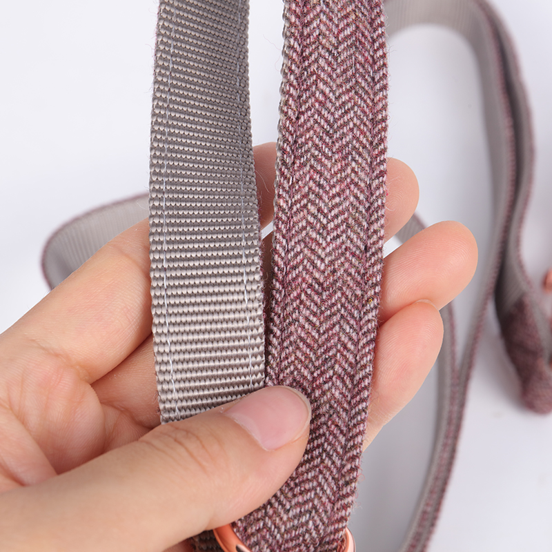 OKEYPETS - OKEYPETS Kæledyrsartikler i store mængder Brugerdefineret Mode Luksusstof Holdbart Metalspænde Fremstilling Stærkt Hundetræningshalsbånd Kæledyrshalsbånd 10