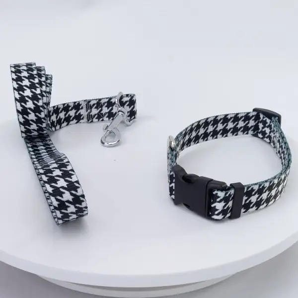 OKEYPETS - OKEYPETS Ensemble laisse et collier pour chien rembourré réversible avec logo de luxe et motif par sublimation - Tous les produits 1