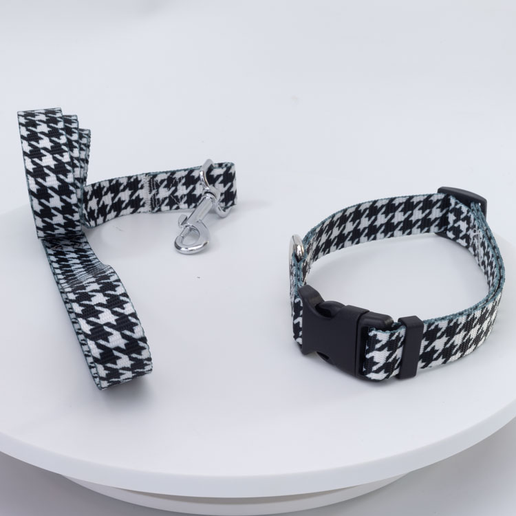 OKEYPETS - OKEYPETS Ensemble laisse et collier pour chien rembourré réversible avec logo de luxe et motif par sublimation - Tous les produits 9