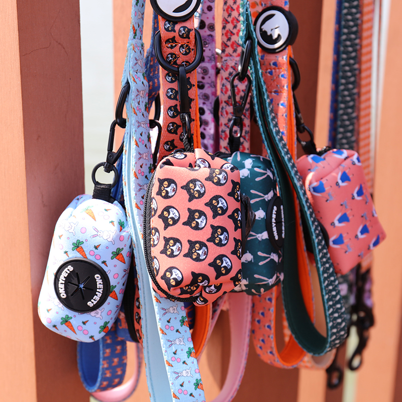 OKEYPETS - OKEYPETS Membekalkan Pemegang Beg Sampah Tahan Lama yang Boleh Disesuaikan Pemegang Beg Najis Anjing Neoprena Mesra Alam Haiwan Peliharaan yang Boleh Disesuaikan Pemegang Beg Najis Anjing Neoprena 10