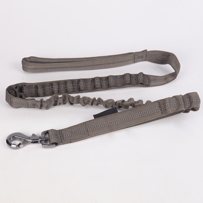 OKEYPETS - OKEYPETS Dwa uchwyty bezpieczeństwa Elastyczna, trwała, niestandardowa, odblaskowa, nylonowa smycz taktyczna dla psa z metalową klamrą 11