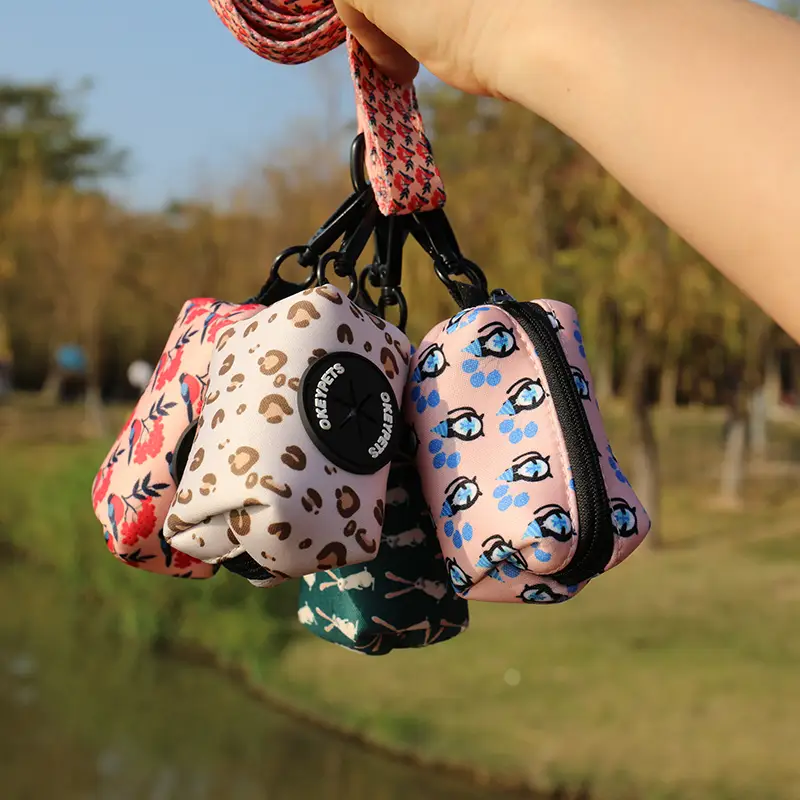 OKEYPETS - OKEYPETS Design personalizzato stampato durevole con sacchetti per escrementi di cane Dispenser ecologico in neoprene Porta sacchetti per escrementi di cane Porta sacchetti per escrementi di cane in neoprene 1