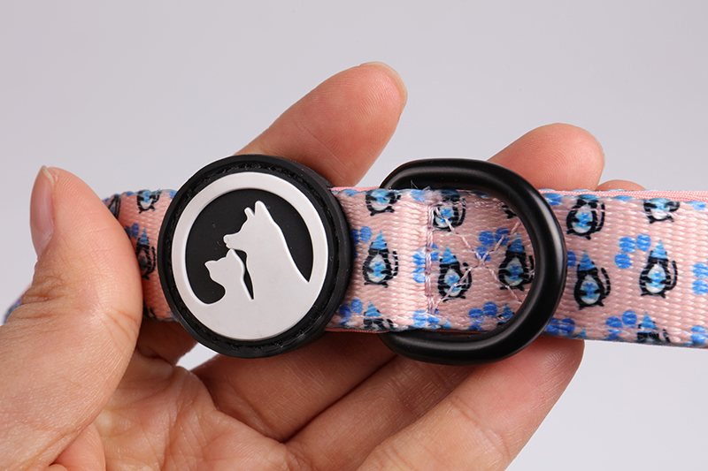 OKEYPETS - OKEYPETS Gabhálais Peataí Saincheaptha Neoprene Sraitheanna Dúbailte Crúca Miotail Rothlach Patrún Dearthóra Iall Madraí Neoprene 12