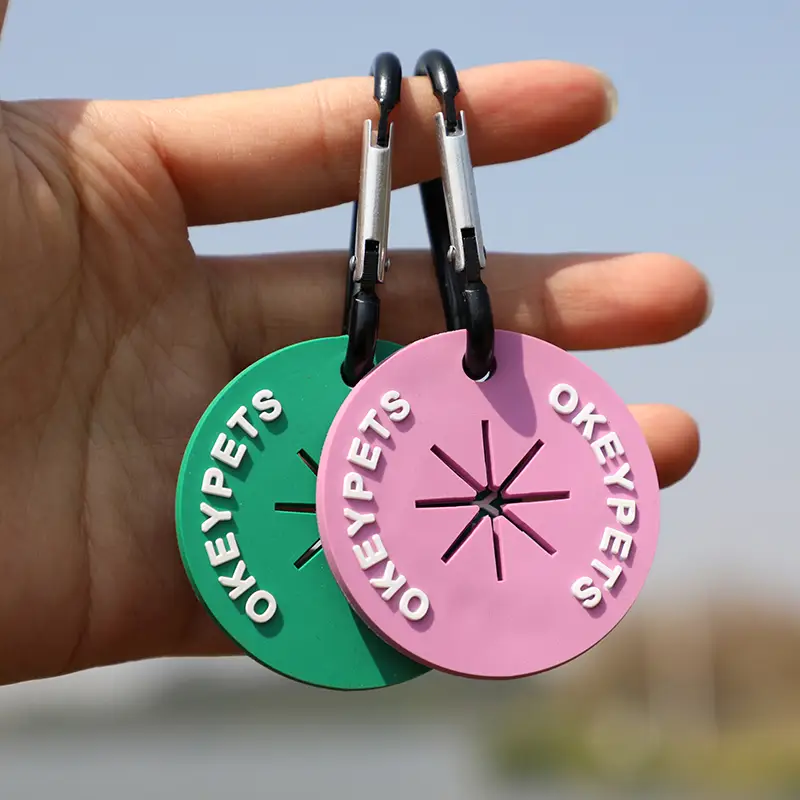 OKEYPETS - OKEYPETS Wielokolorowe breloki z gumy PCV do obsługi bez użycia rąk, uchwyt na woreczki na psie odchody, dozownik smyczy, uchwyt na woreczki na psie odchody 1