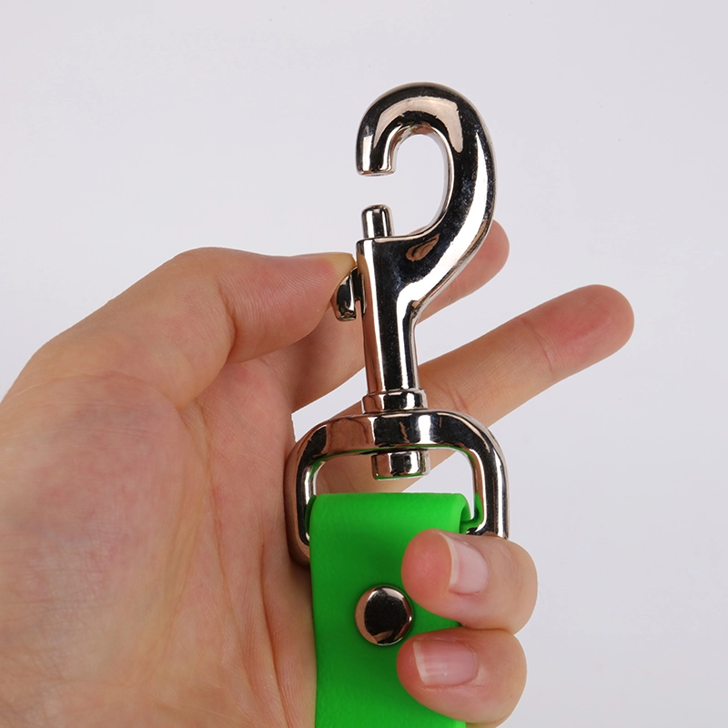 Collier pour animaux de compagnie OKEYPETS réglable, durable et anti-odeur, couleur verte, en PVC imperméable 12