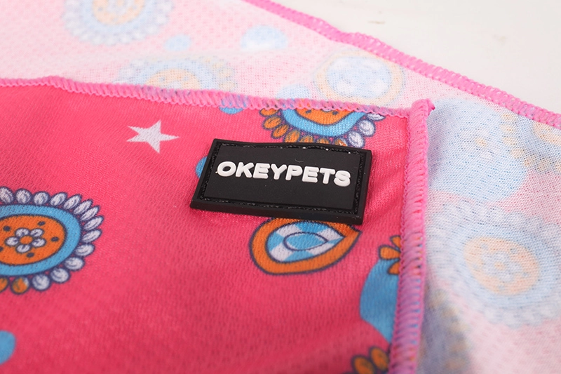 أوكي بيتس، أوشحة حيوانات أليفة عالية الجودة مطبوعة بتقنية التسامي، تُباع بالجملة، بتصميمات عصرية، تُربط حول الرقبة على شكل مثلث، وتُستخدم كوشاح للكلاب. 10