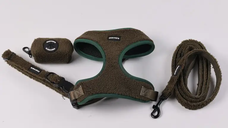 Harnais anti-traction pour chiot et laisse multifonctionnelle pour chien, doux et réglable, anti-étranglement et anti-fugue, en sherpa. Gilet pour chien mignon. 1
