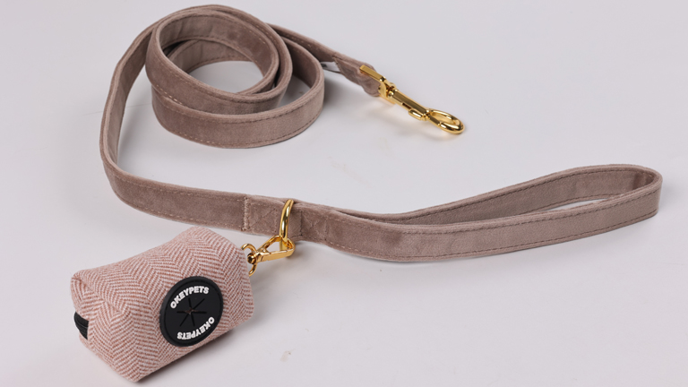 OKEYPETDS Harnais en velours pour chiot, collier en velours pour chien, laisse en velours avec accessoires métalliques 7