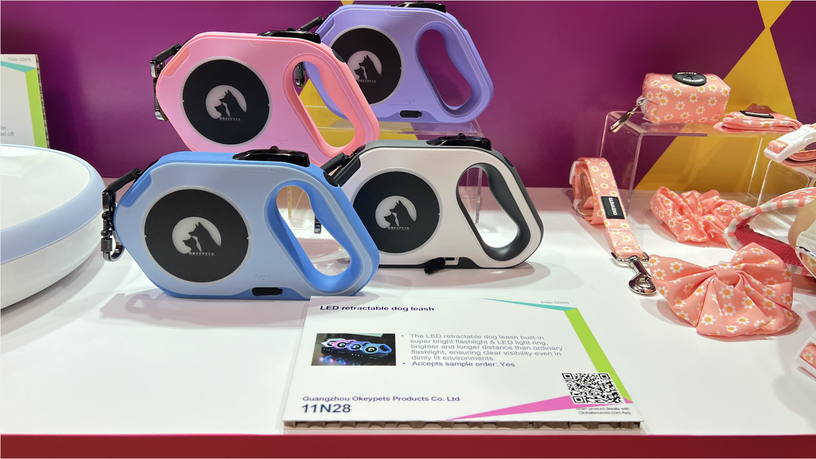 OKEYPETS Custom LED Retractable Dog Leash with Flashlight for Small Medium Large Dog 7