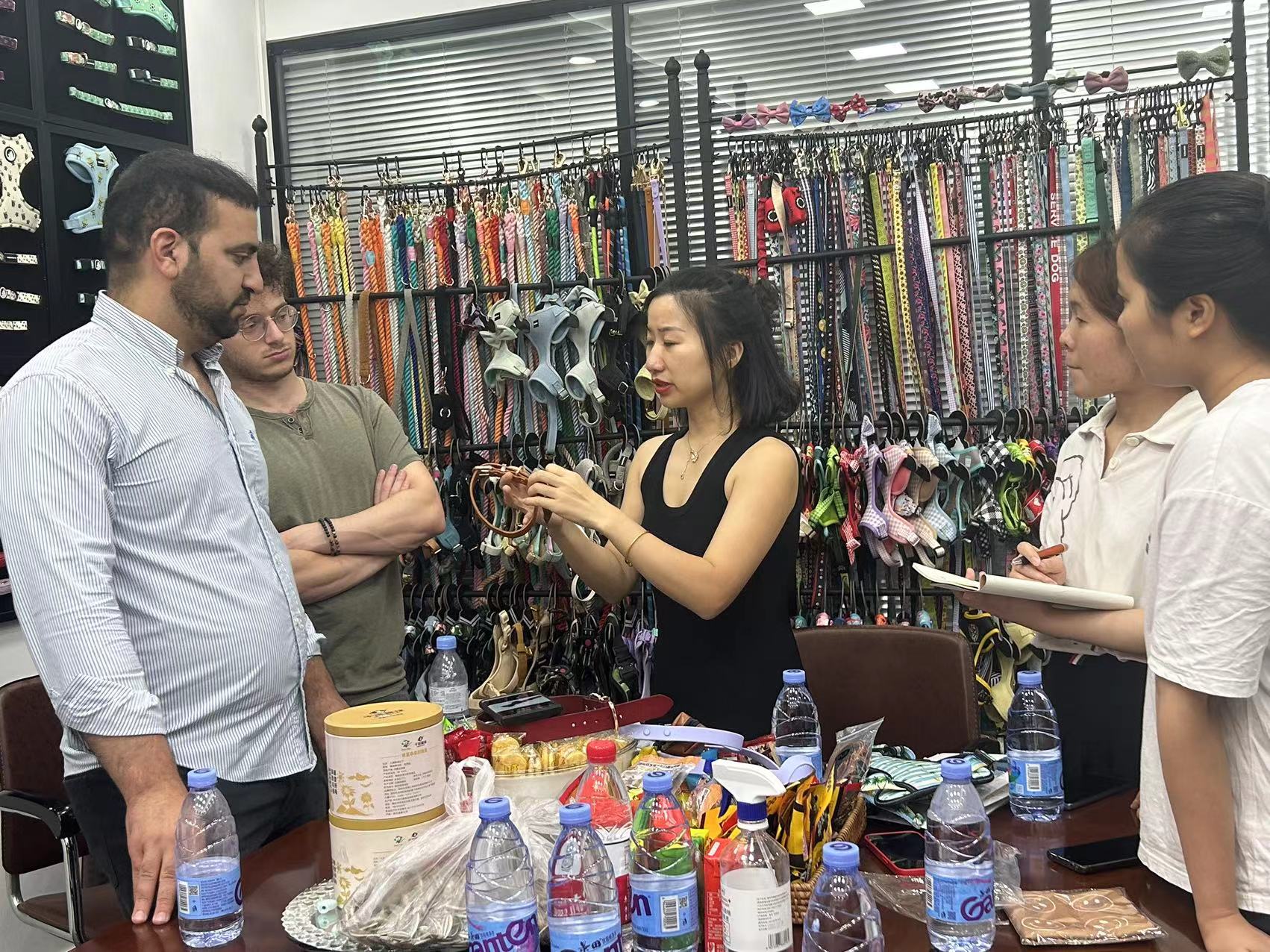 Комплект из шлейки, ошейника и поводка для собак OKEYPETS из неопрена с сублимационной печатью и полиэстера, с персонализированной шлейкой для собак. 2