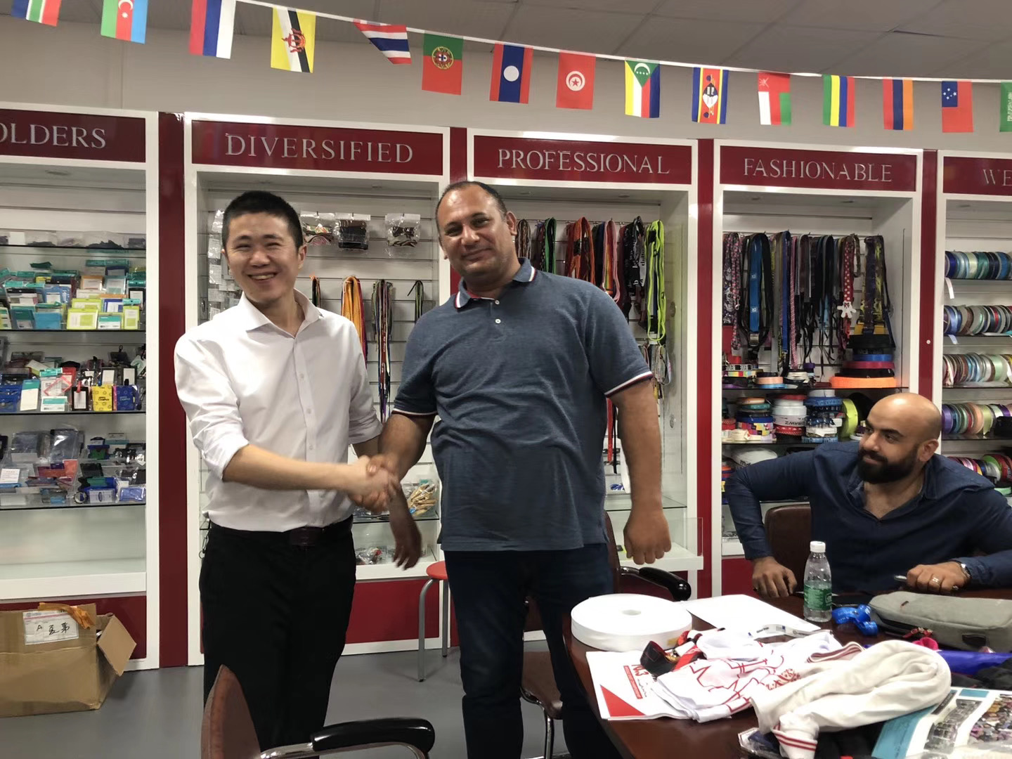 Комплект из шлейки, ошейника и поводка для собак OKEYPETS из неопрена с сублимационной печатью и полиэстера, с персонализированной шлейкой для собак. 5