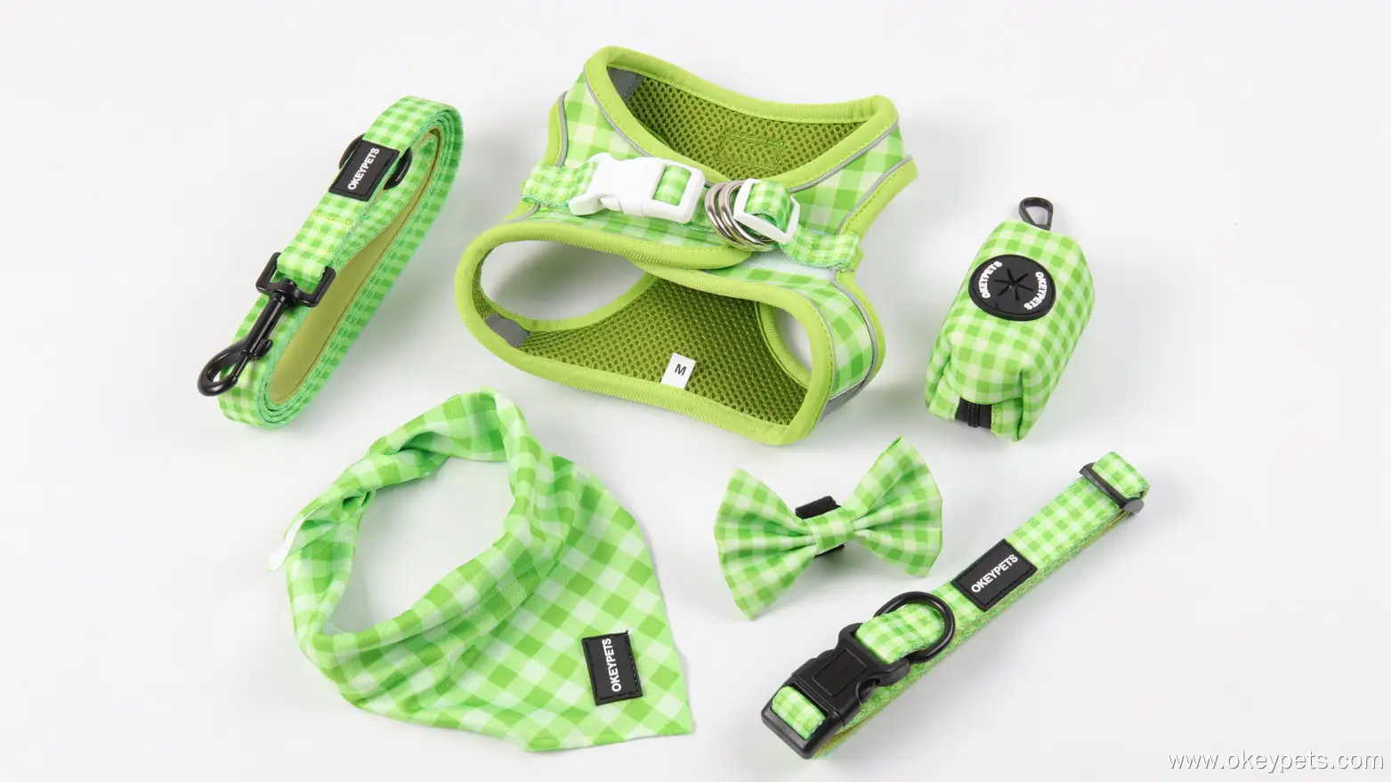 Ensemble harnais pour chien personnalisé, collier et laisse à motif quadrillé vert. 1