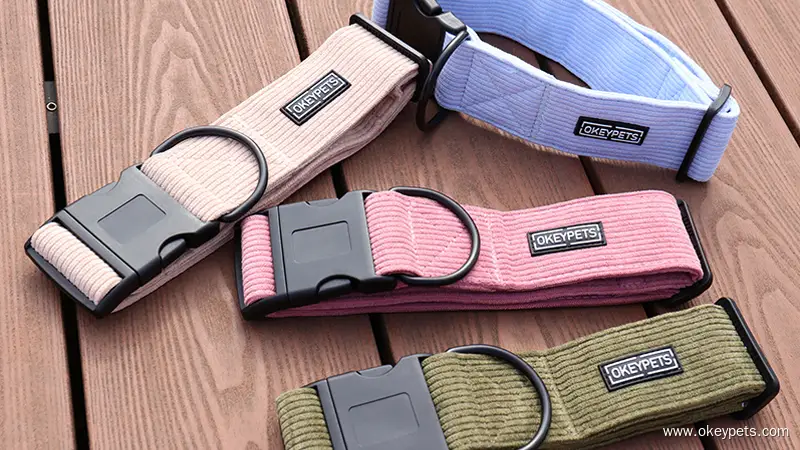 Fournisseur de colliers de luxe personnalisés pour chiens, colliers en velours côtelé sur mesure 1