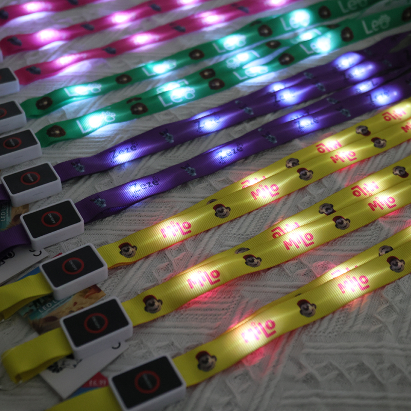 Lanières LED personnalisées avec impression sérigraphique, tours de cou LED pour le personnel de sécurité 15